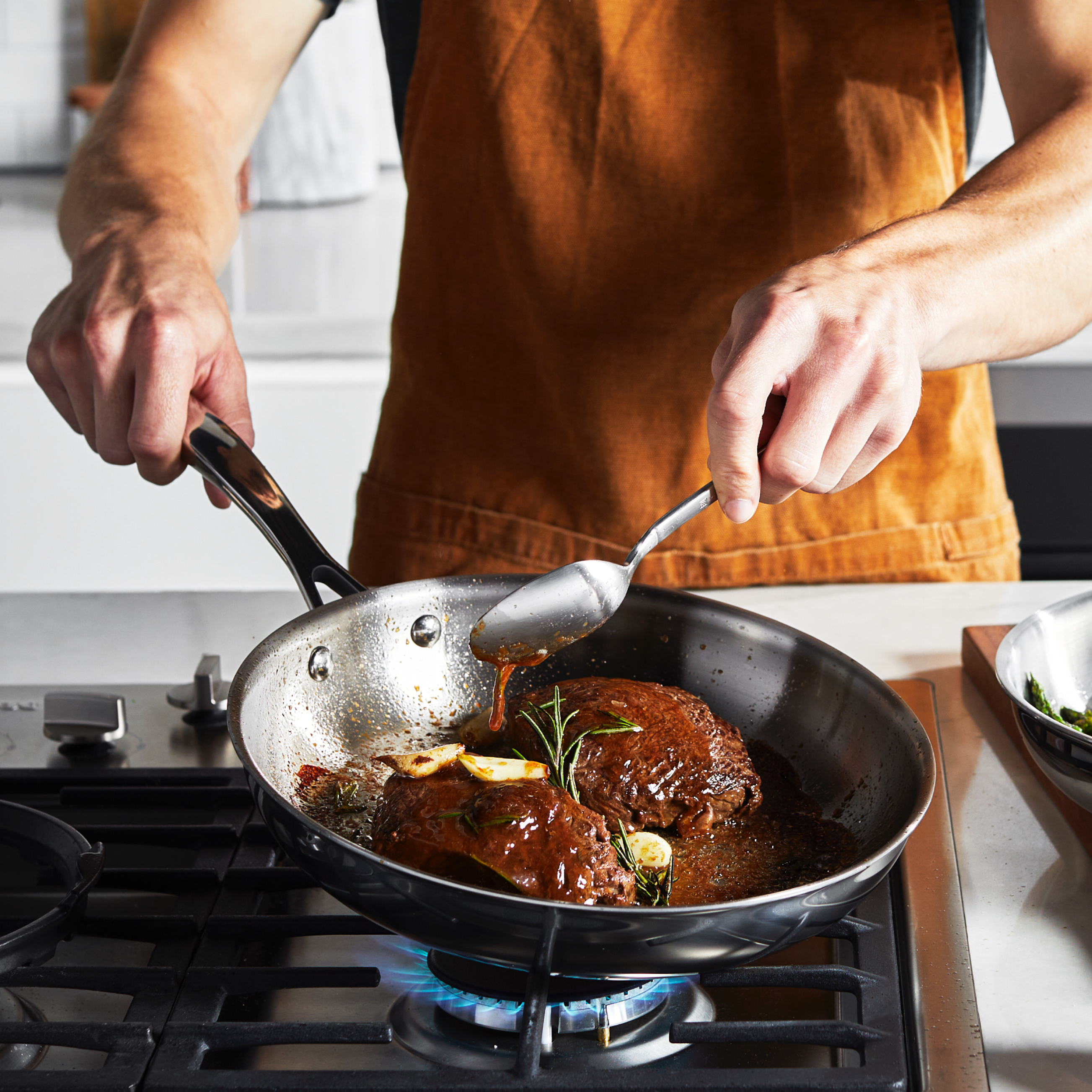Clad H3 Sauce Pan with Lid, 2 qt, Stainless Steel | Henckels US