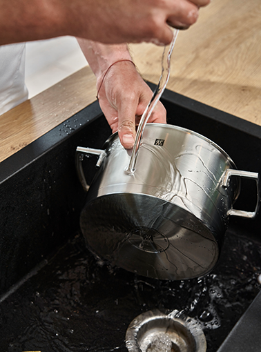 Voici comment nettoyer vos casseroles: