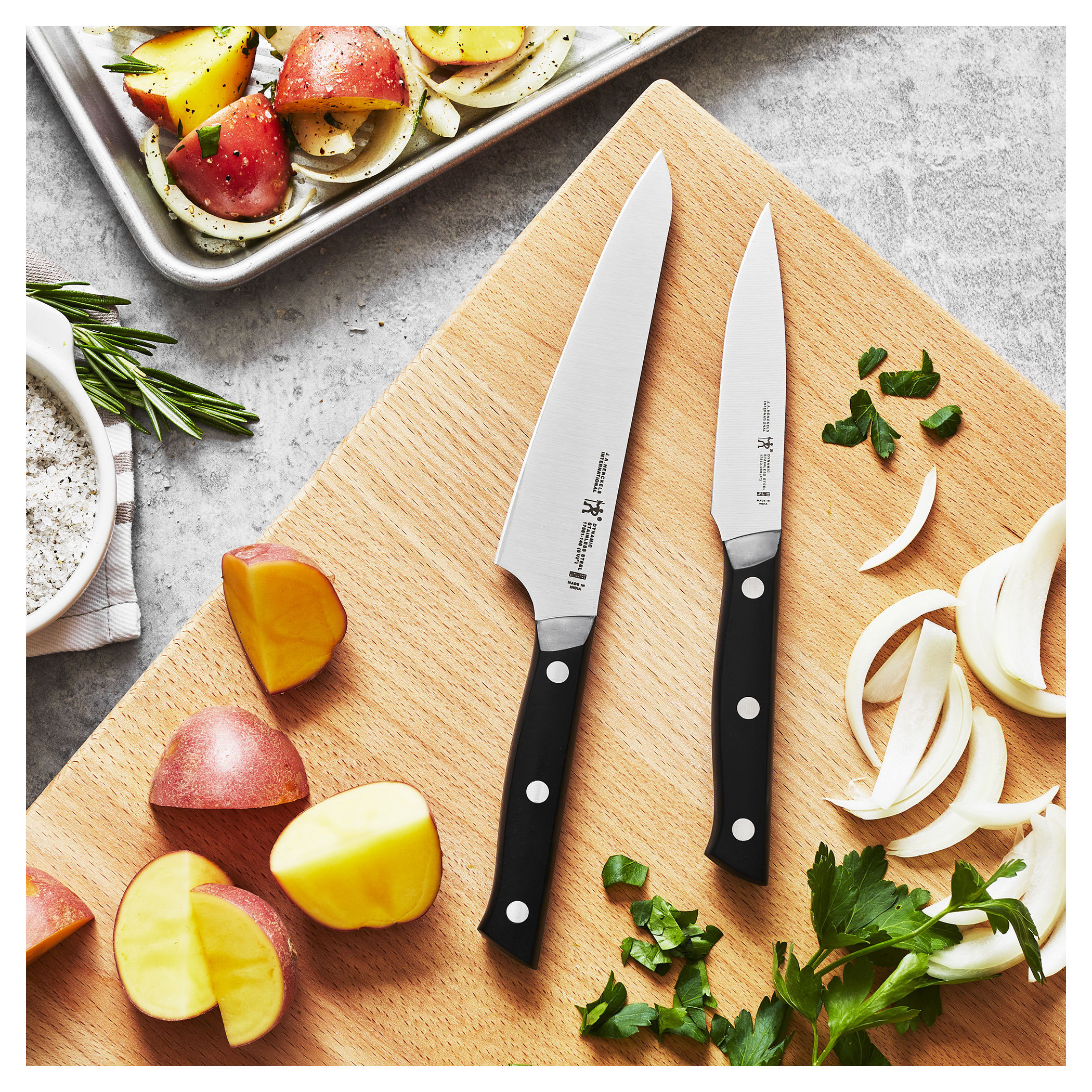 HENCKELS Premium Quality 20-Piece Knife Set with Block, Razor-Sharp, German  Engineered Knife Informed by over 100 Years of Masterful Knife Making
