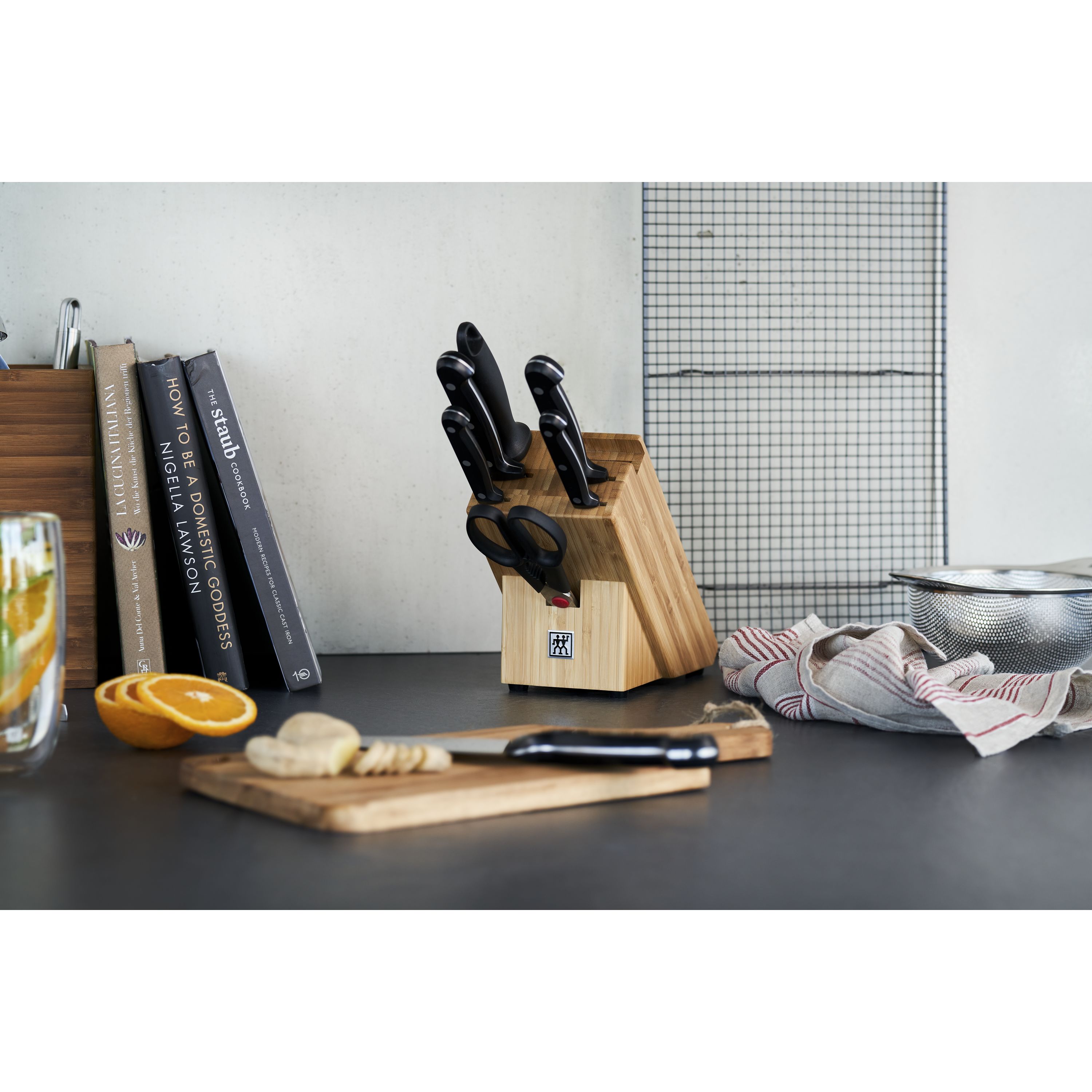 Acquista ZWILLING TWIN Chef 2 Set di coltelli con ceppo