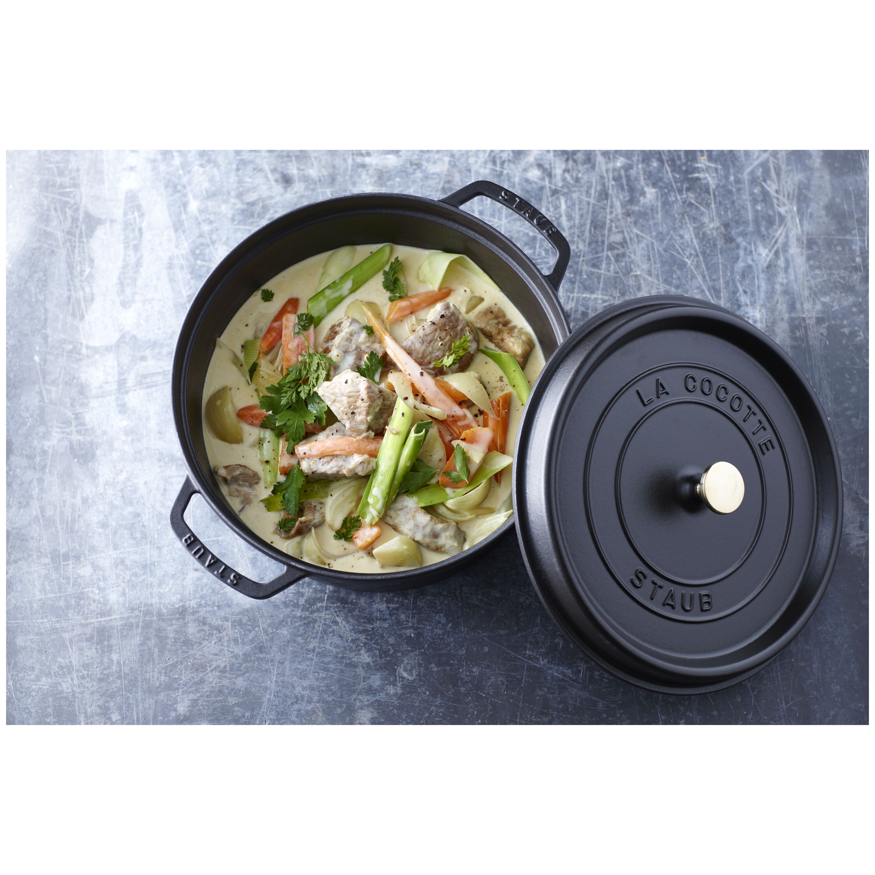 Staub La Cocotte 28 cm round Cast iron Cocotte black