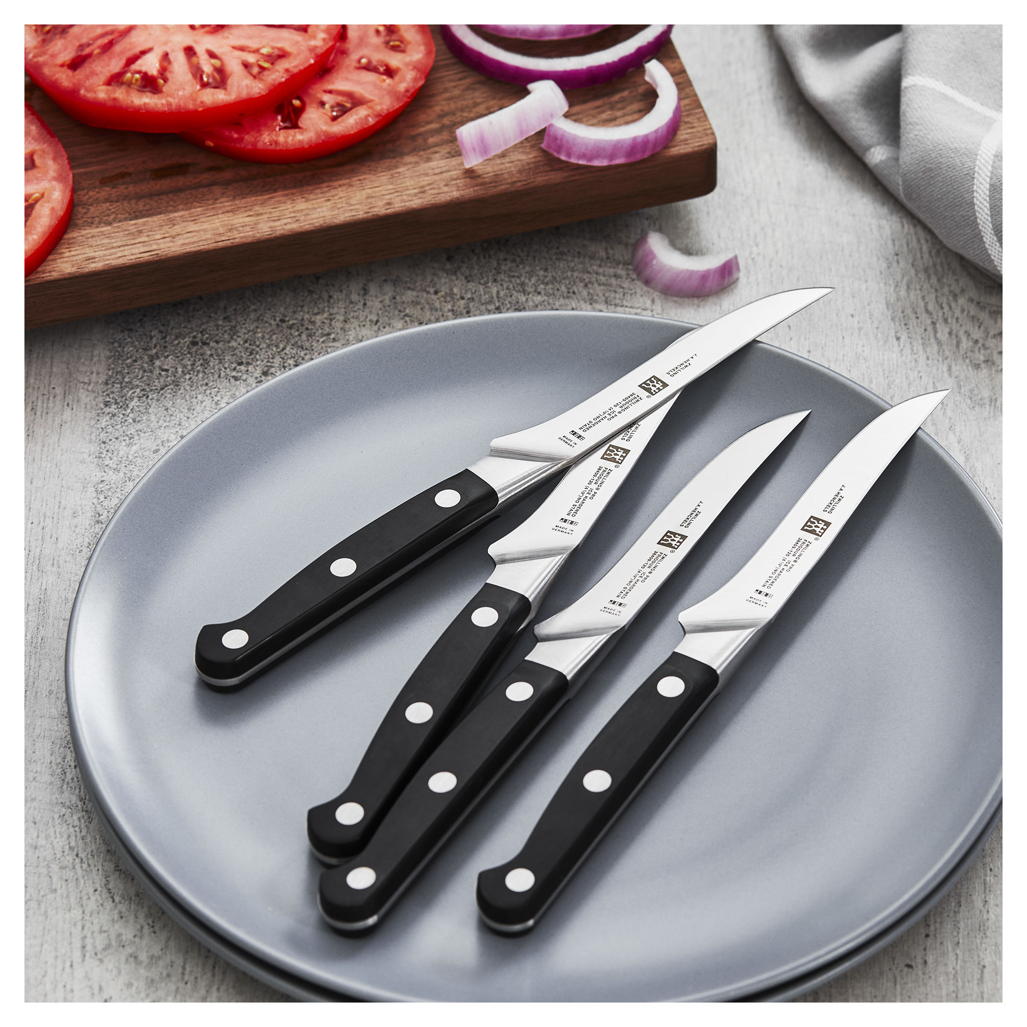 Tuesday deal: Grab a $30 set of Henckels steak knives (carefully) - CNET
