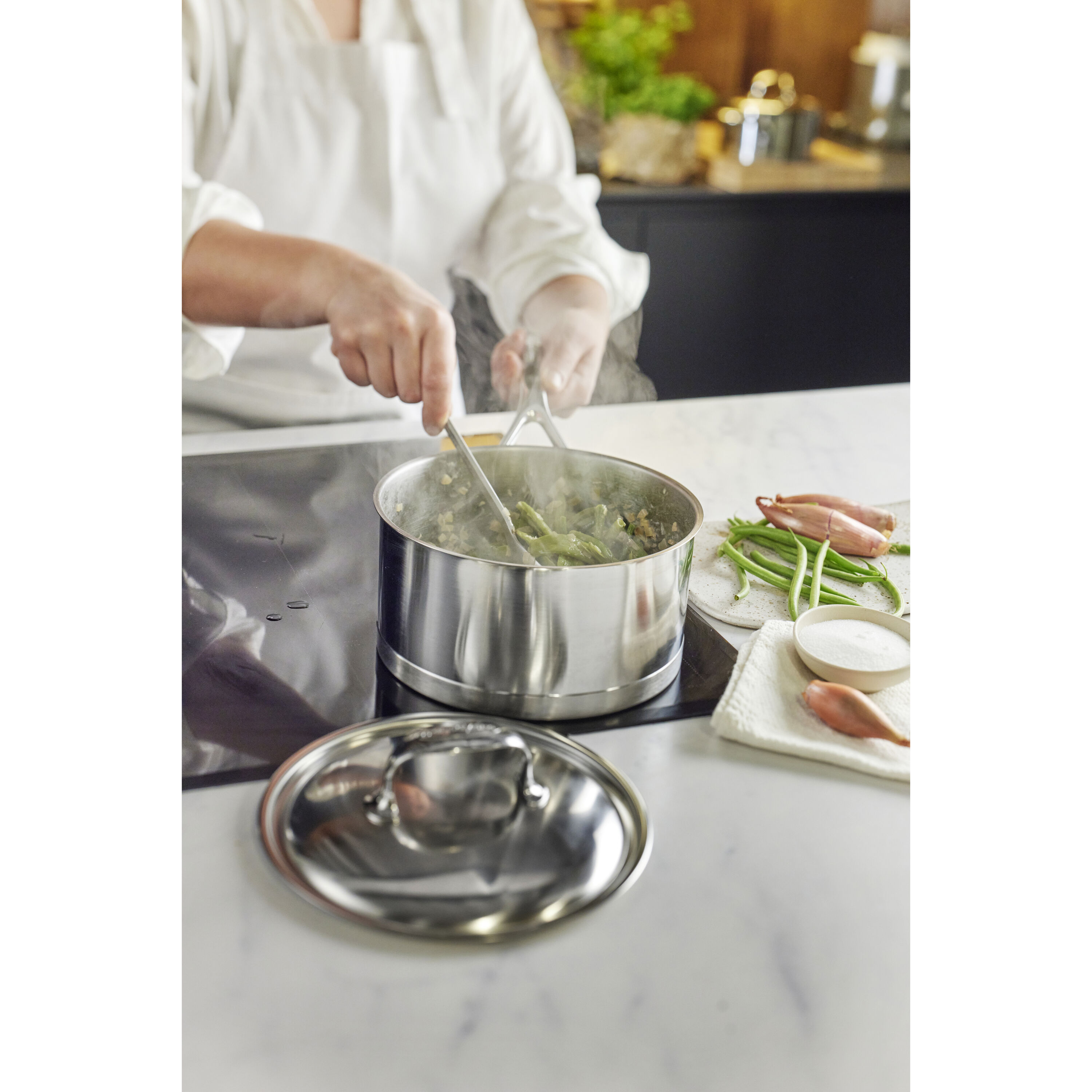 Buy Demeyere Atlantis Sauce pan with lid | ZWILLING.COM