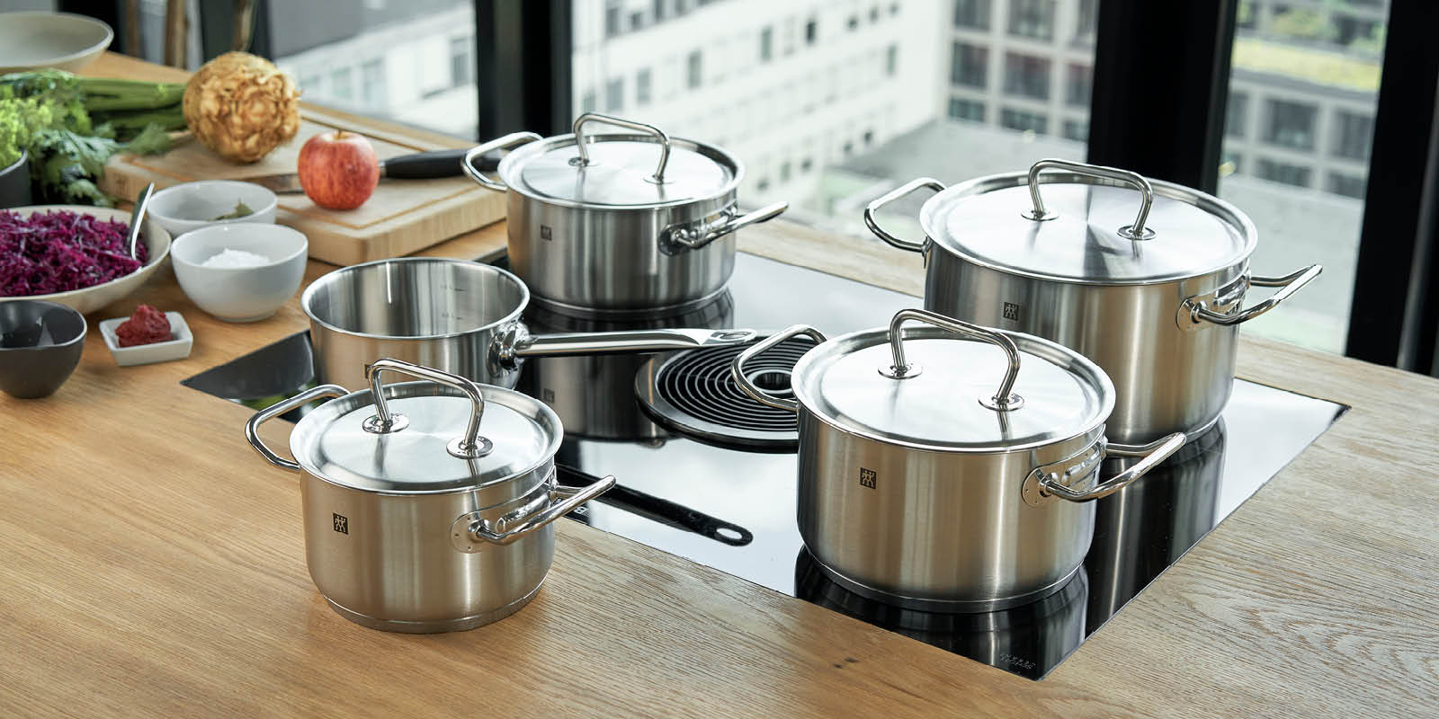 https://www.zwilling.com/on/demandware.static/-/Sites-zwilling-uk-Library/default/dwcfc1c84b/images/product-content/masonry-content/zwilling/cookware/twin-classic/40901-001-0_Lifestyle_Image_Series_OS_1200x600.jpg