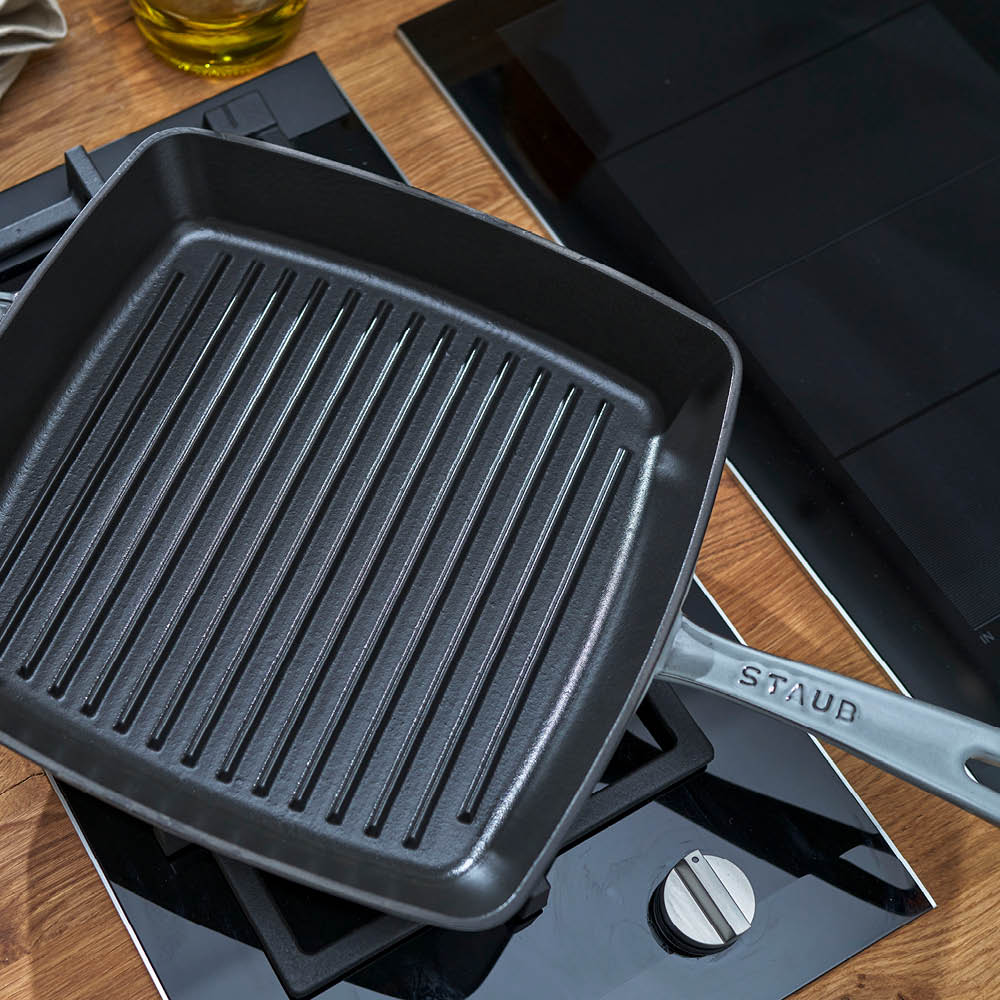https://www.zwilling.com/on/demandware.static/-/Sites-zwilling-us-Library/default/dw1e4420f3/images/product-content/masonry-content/staub/cast-iron/pans/40501-109-0_Lifestyle_Image_Product_OS_750x750_1.jpg