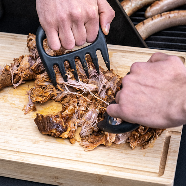 https://www.zwilling.com/on/demandware.static/-/Sites-zwilling-us-Library/default/dw45bdacbc/images/product-content/masonry-content/zwilling/bbq/bbq-plus/pdp-masonry-content-zwilling-bbq-meat-claws-outer-content-1_600x600.jpg