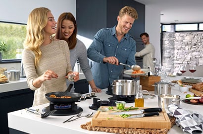 Zwilling Flow 5-Piece Cookware Set Glass Lids Suitable for Induction  Cookers Dishwasher Safe Rust-Free 18/10 Stainless Steel